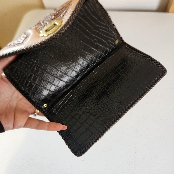 Vintage Tooled Brown Leather Billfold Wallet Womens Handmade 1970s Western Boho - Picture 5 of 5